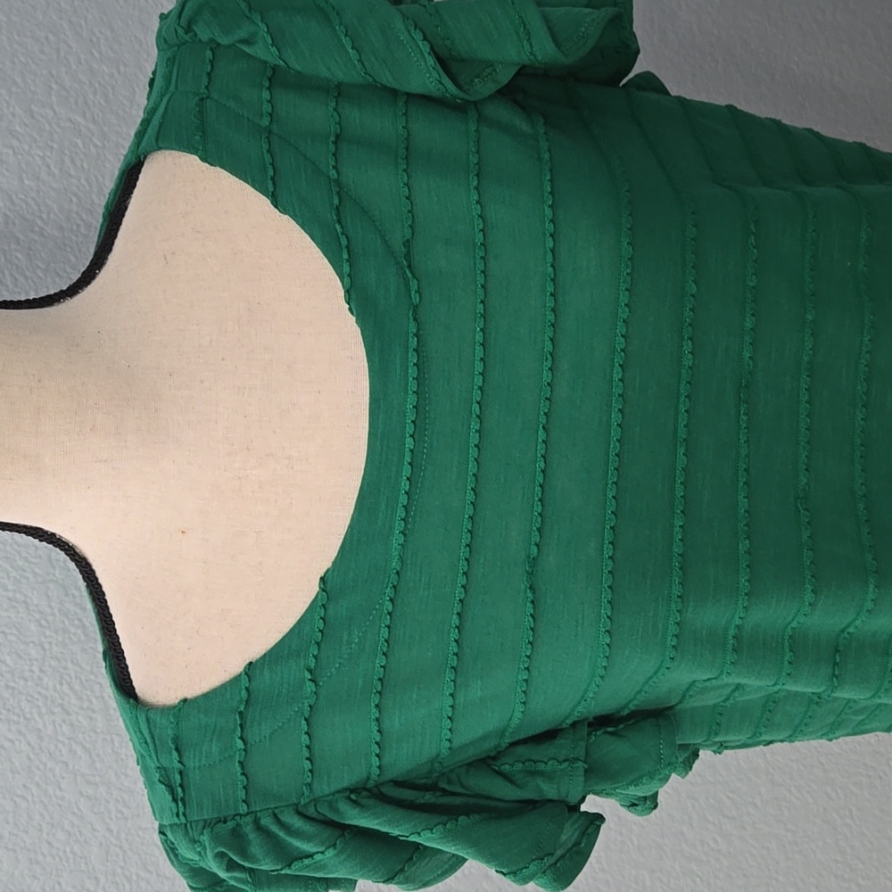 ANTHROPOLOGIE Double Ruffle Emerald Short Sleeve Blouse Top Rounded Neck Sz XL - Picture 2 of 11